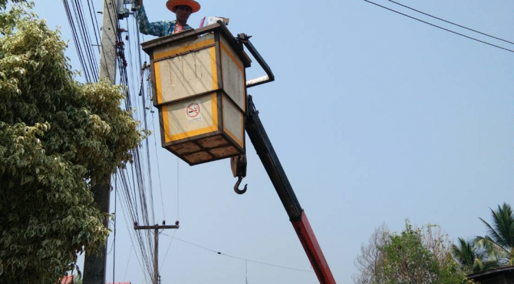 ซ่อมแซมไฟฟ้าสาธารณะภายในตำบลสารภี 2566