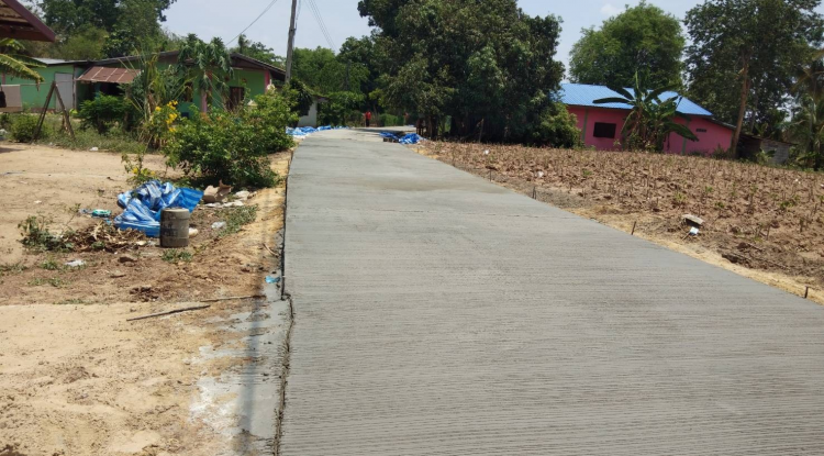 ก่อสร้างถนนคสล. ม. 15 ประจำปี 2565