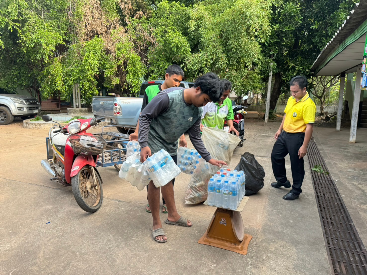 กิจกรรม "MOI Waste Bank Week - มหาดไทย ปักธงประกาศความสำเร็จ 1 องค์กรปกครองส่วนท้องถิ่น 1 ธนาคารขยะ"