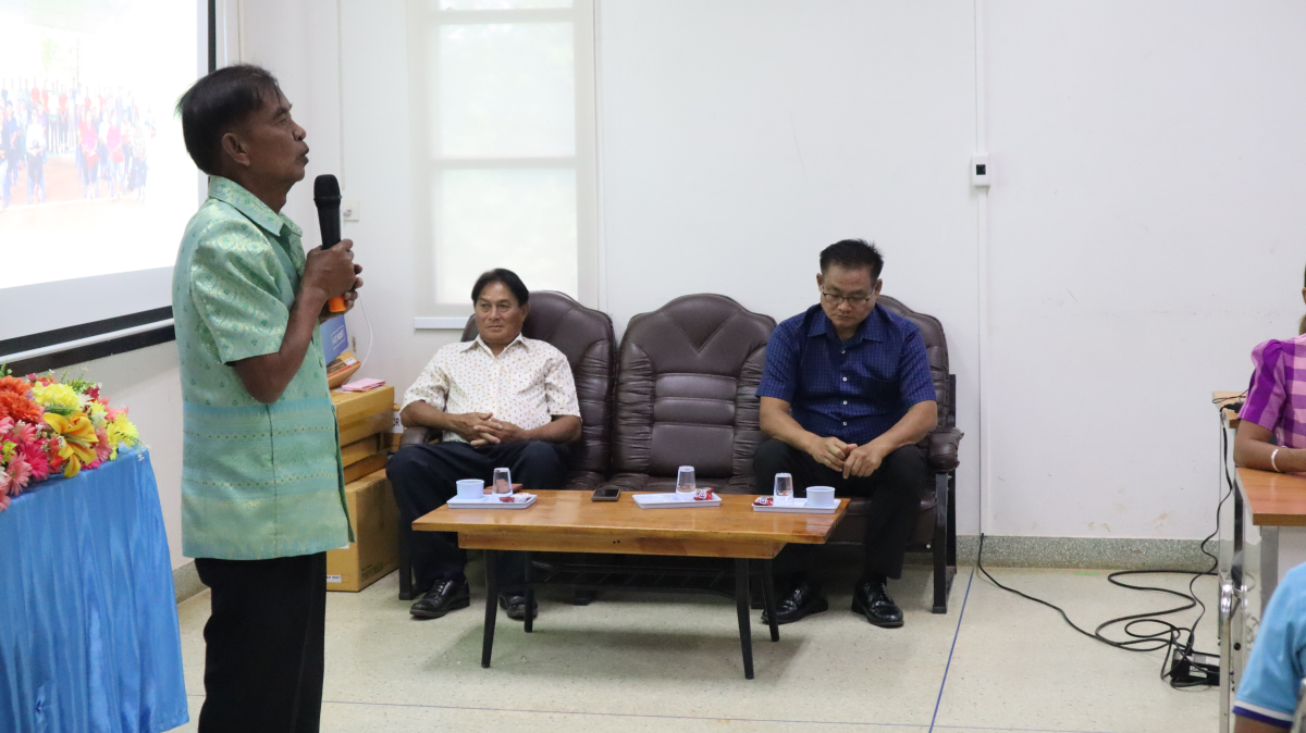 วันศุกร์ที่ 10 ตุลาคม  2568 เวลา 10.00 น. นายวิเชียร แตนกระโทก เป็นประธานในพิธี มอบใบประกาศให้กลุ่มแม่บ้าน ตามโครงการฝึกอบรมอาชีพระยะสั้น การทอผ้าขาวม้า       โดยมีคณะผู้บริหาร หัวหน้าส่วนราชการ เจ้าหน้าที่กองสวัสดิการฯ เข้าร่วมในครั้งนี้ และได้รับความประสบผลสำเร็จจากการขาย มีรายได้ ใช้ในการซื้อวัสดุอุปกรณ์บางส่วน ทำใ้ห้สามารถต่อยอด ในการทอผ้าขาวม้าและผ้าถุงลายต่างๆ เป็นรายได้เสริม จากการอบรมในครั้งนี้    ณ ห้องประชุมชั้น 2  องค์การบริหารส่วนตำบลสารภี