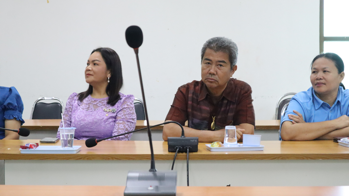 วันศุกร์ที่ 10 ตุลาคม  2568 เวลา 10.00 น. นายวิเชียร แตนกระโทก เป็นประธานในพิธี มอบใบประกาศให้กลุ่มแม่บ้าน ตามโครงการฝึกอบรมอาชีพระยะสั้น การทอผ้าขาวม้า       โดยมีคณะผู้บริหาร หัวหน้าส่วนราชการ เจ้าหน้าที่กองสวัสดิการฯ เข้าร่วมในครั้งนี้ และได้รับความประสบผลสำเร็จจากการขาย มีรายได้ ใช้ในการซื้อวัสดุอุปกรณ์บางส่วน ทำใ้ห้สามารถต่อยอด ในการทอผ้าขาวม้าและผ้าถุงลายต่างๆ เป็นรายได้เสริม จากการอบรมในครั้งนี้    ณ ห้องประชุมชั้น 2  องค์การบริหารส่วนตำบลสารภี